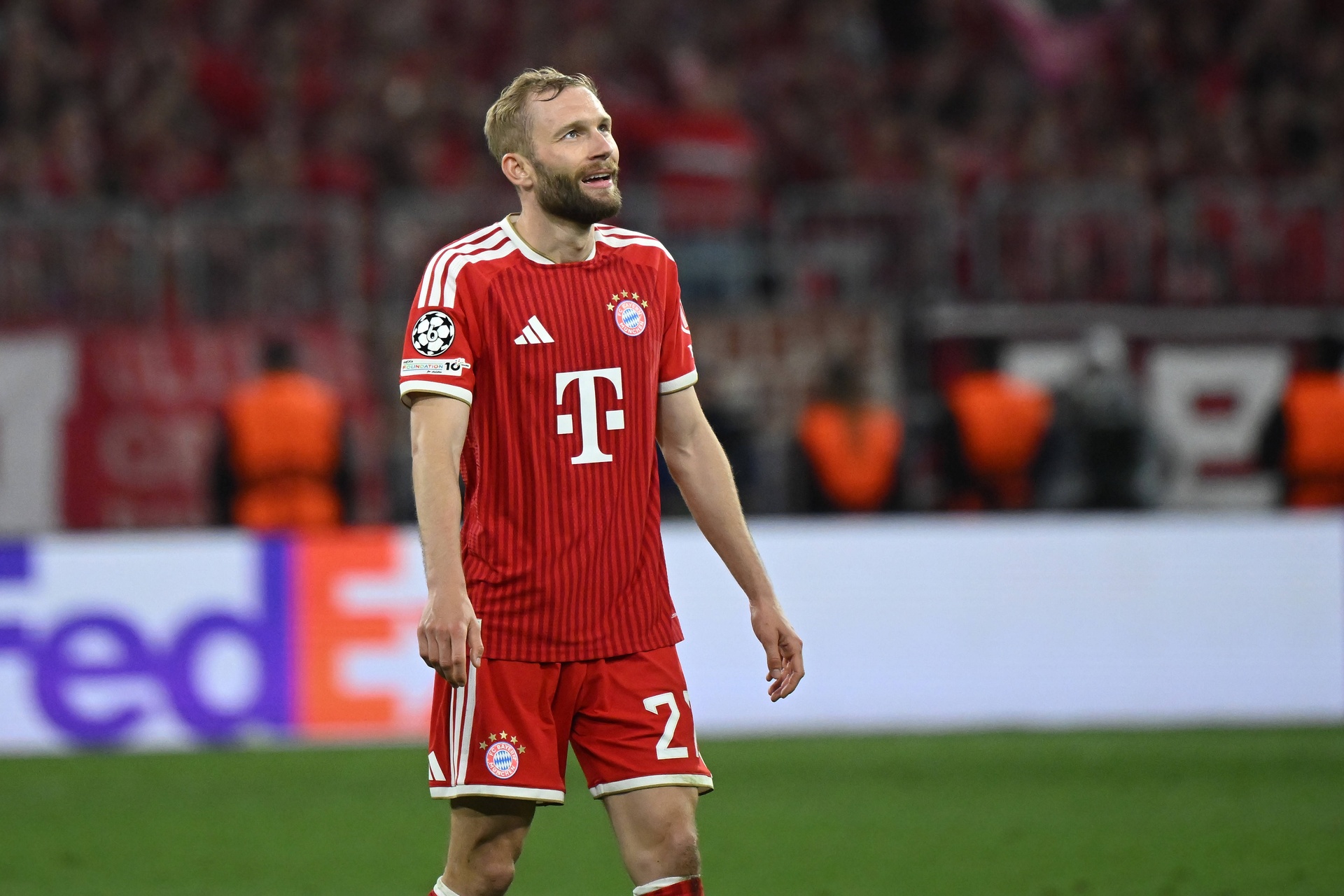 "Od kiedy?". Piłkarz Bayernu w szoku. Gorzkie słowa o sędziach meczu z PSG