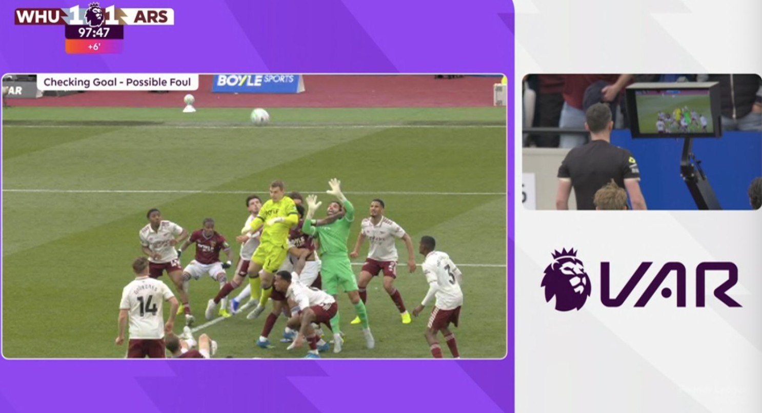 VAR uratował Arsenal w 95. minucie! Ten mecz może dać mistrzostwo