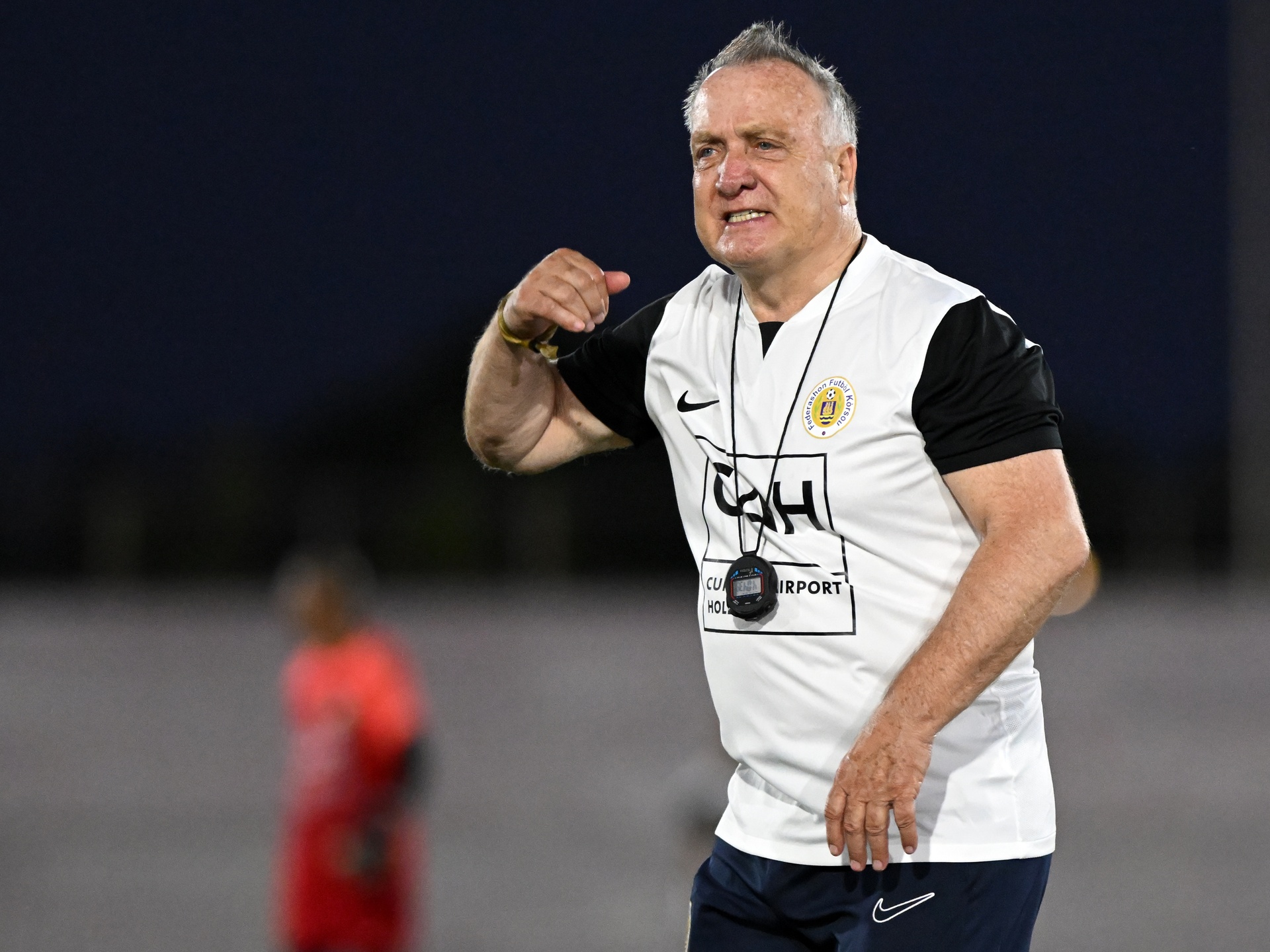 Nagły powrót selekcjonera! Leci na mundial, pobije rekord