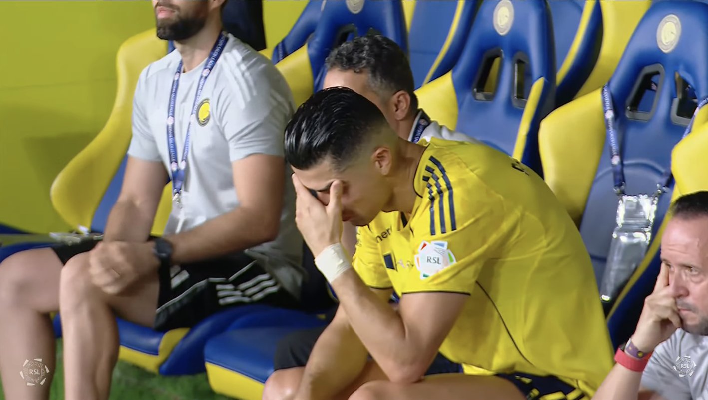 Ronaldo jeszcze poczeka na mistrzostwo. Bramkarz jego drużyny wbił sobie samobója [WIDEO]
