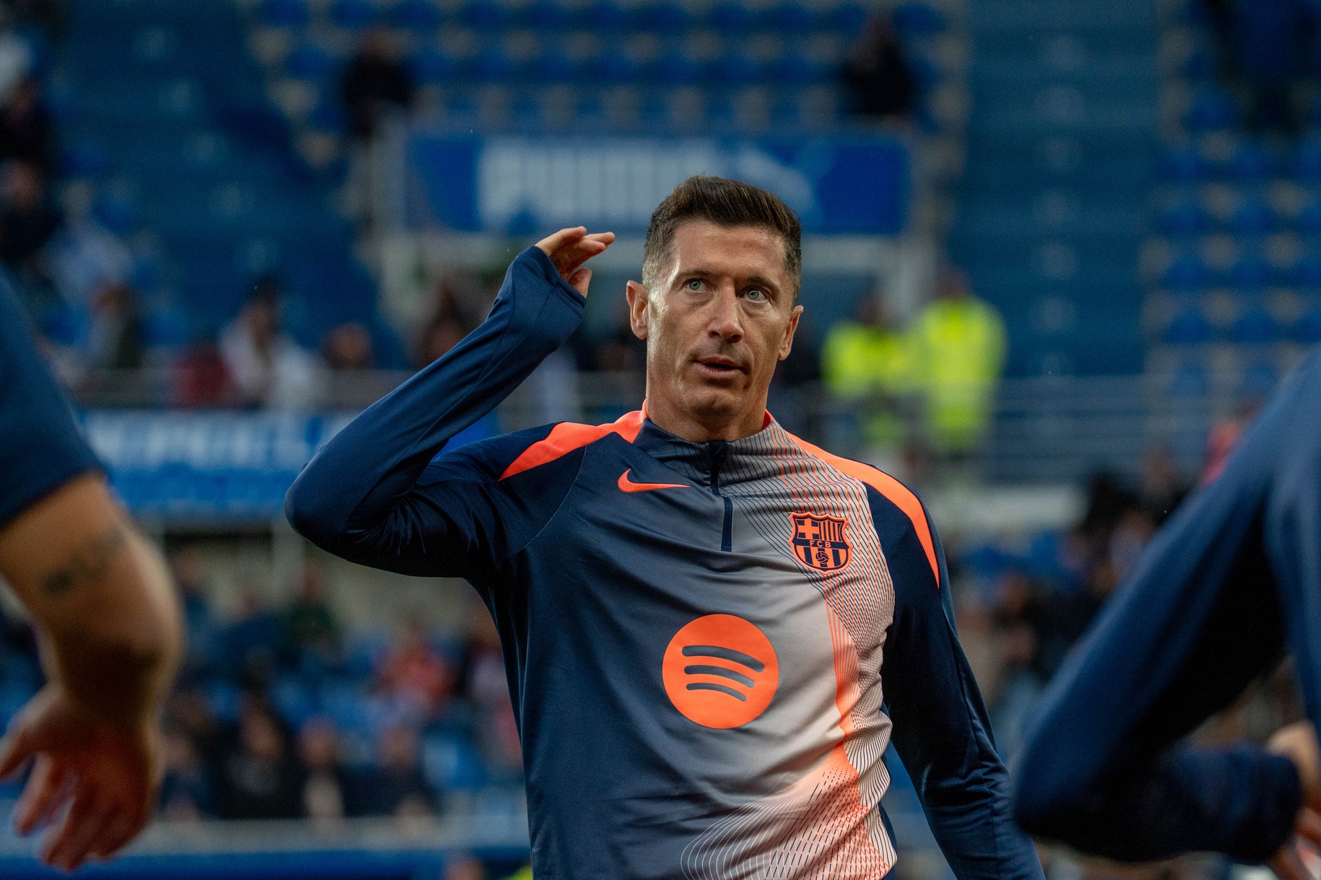 Urban zdradził, dlaczego Lewandowski może opuścić Barcelonę. "Nie dziwię mu się"