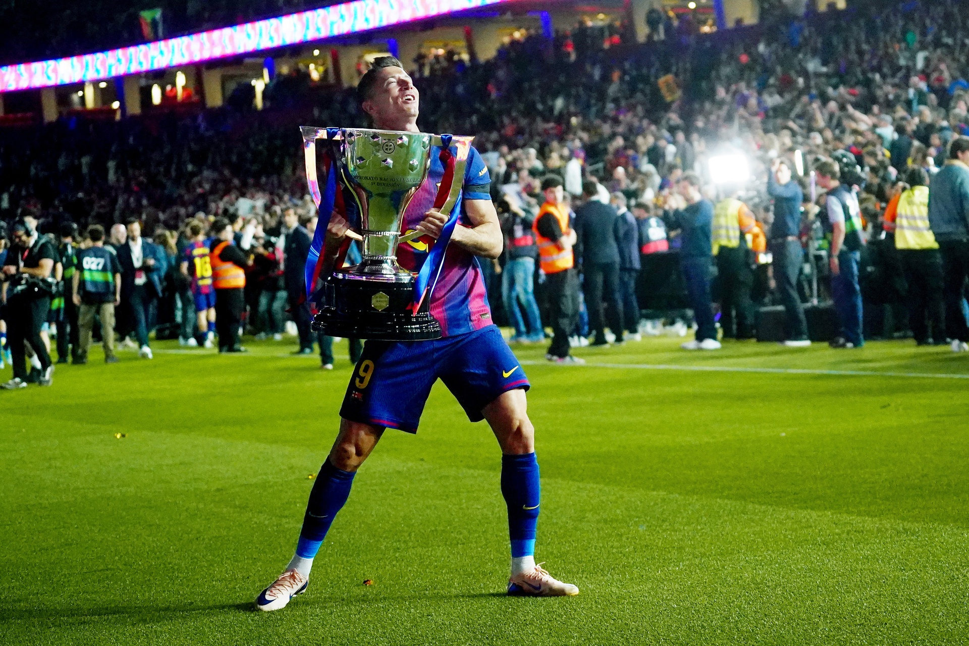 Lewandowski żegna się z Barceloną! To już koniec