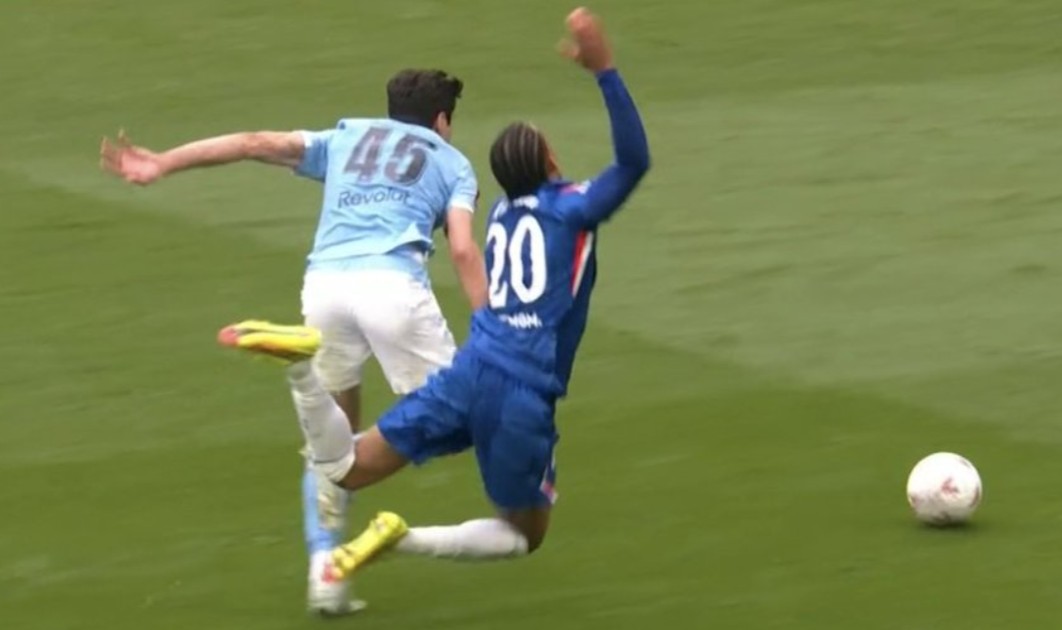 Chelsea skrzywdzona na Wembley? Kontrowersje po finale FA Cup [WIDEO]