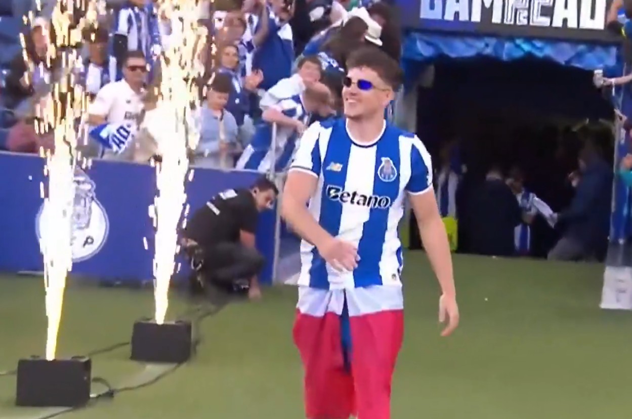 Kiwior, Bednarek i Pietuszewski odebrali medale. Porto świętuje tytuł [WIDEO]