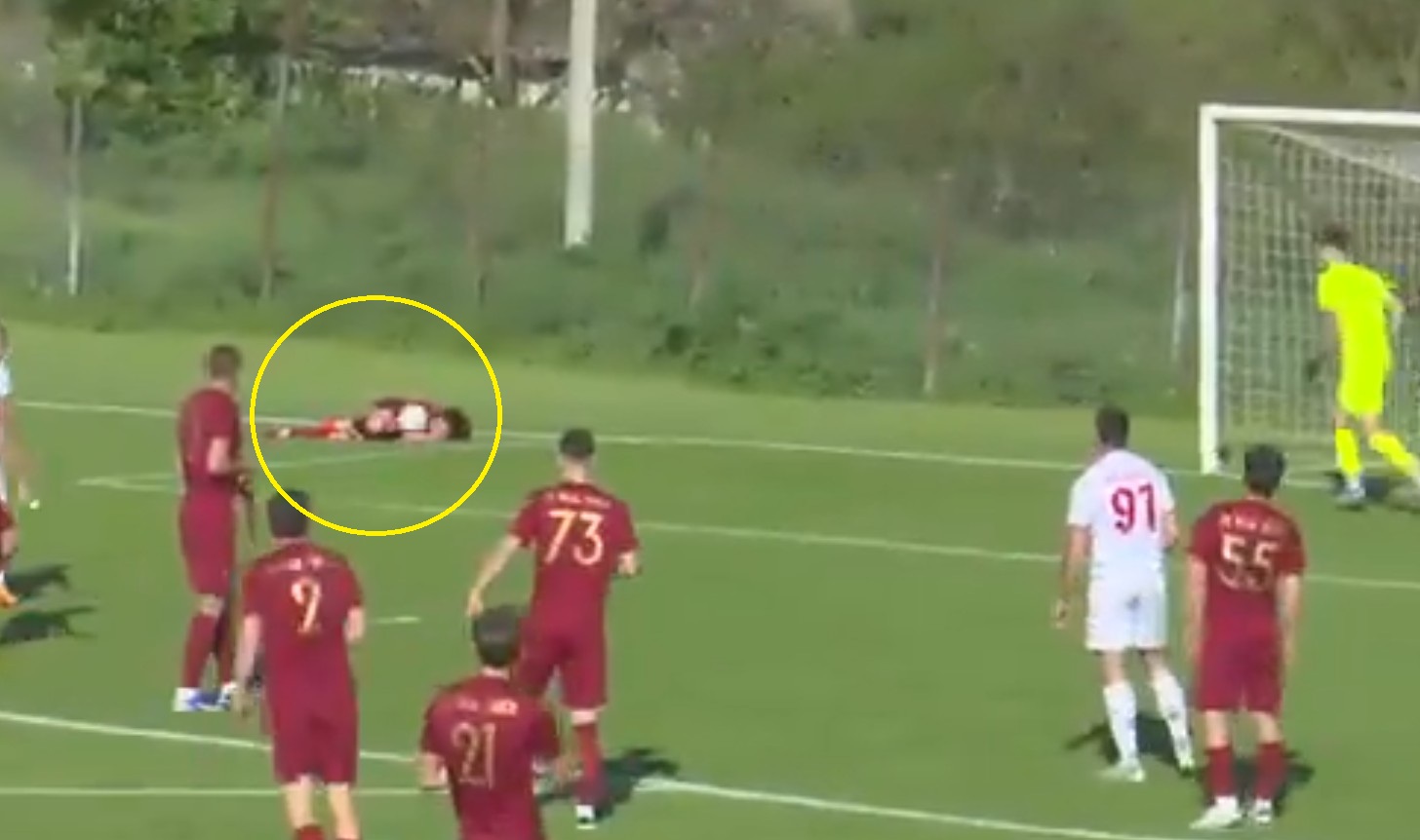Strzelił samobója, leżąc z kontuzją. Kuriozalne sceny w barażach [WIDEO]