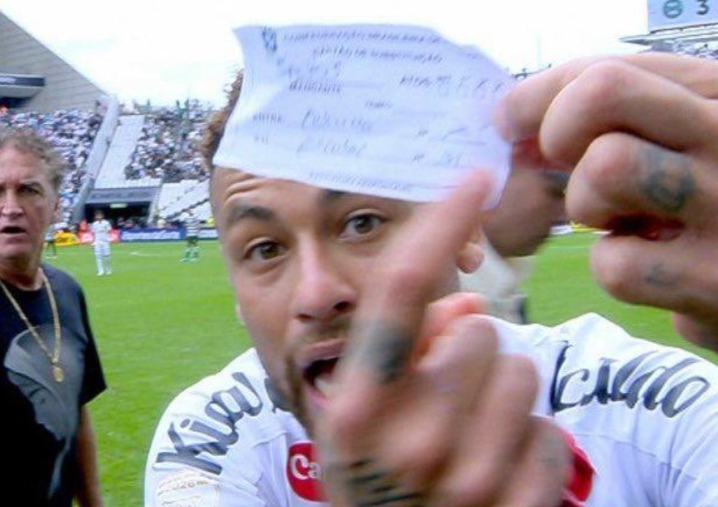 Furia Neymara podczas meczu. Brazylijczyk nie mógł uwierzyć [WIDEO]