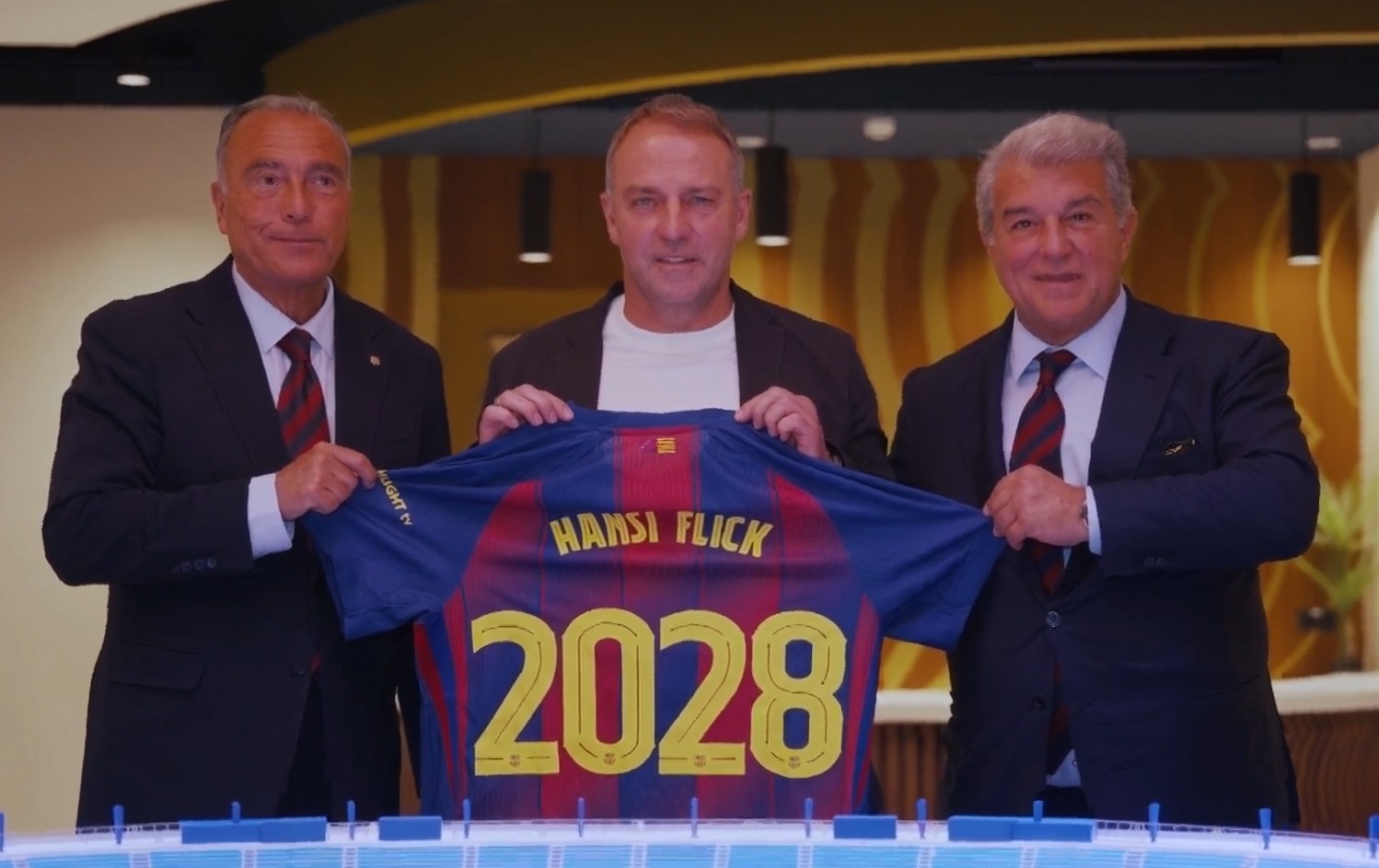 Flick na dłużej w Barcelonie. Klub wydał komunikat