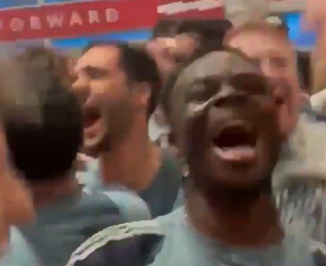 Co tam się dzieje! Absolutne szaleństwo Arsenalu po mistrzostwie Anglii [WIDEO]