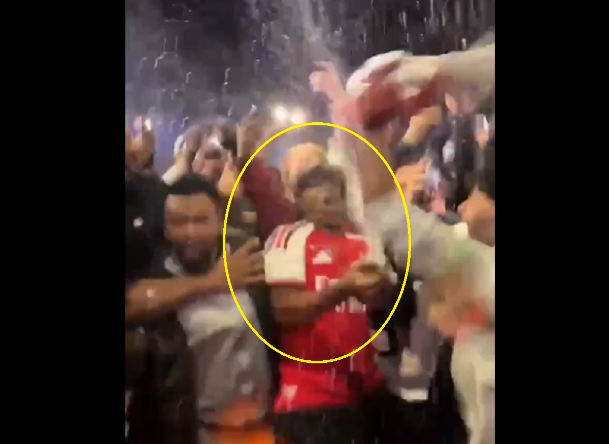 Legenda Arsenalu dała się ponieść. Odpłynęła przed Emirates Stadium [WIDEO]