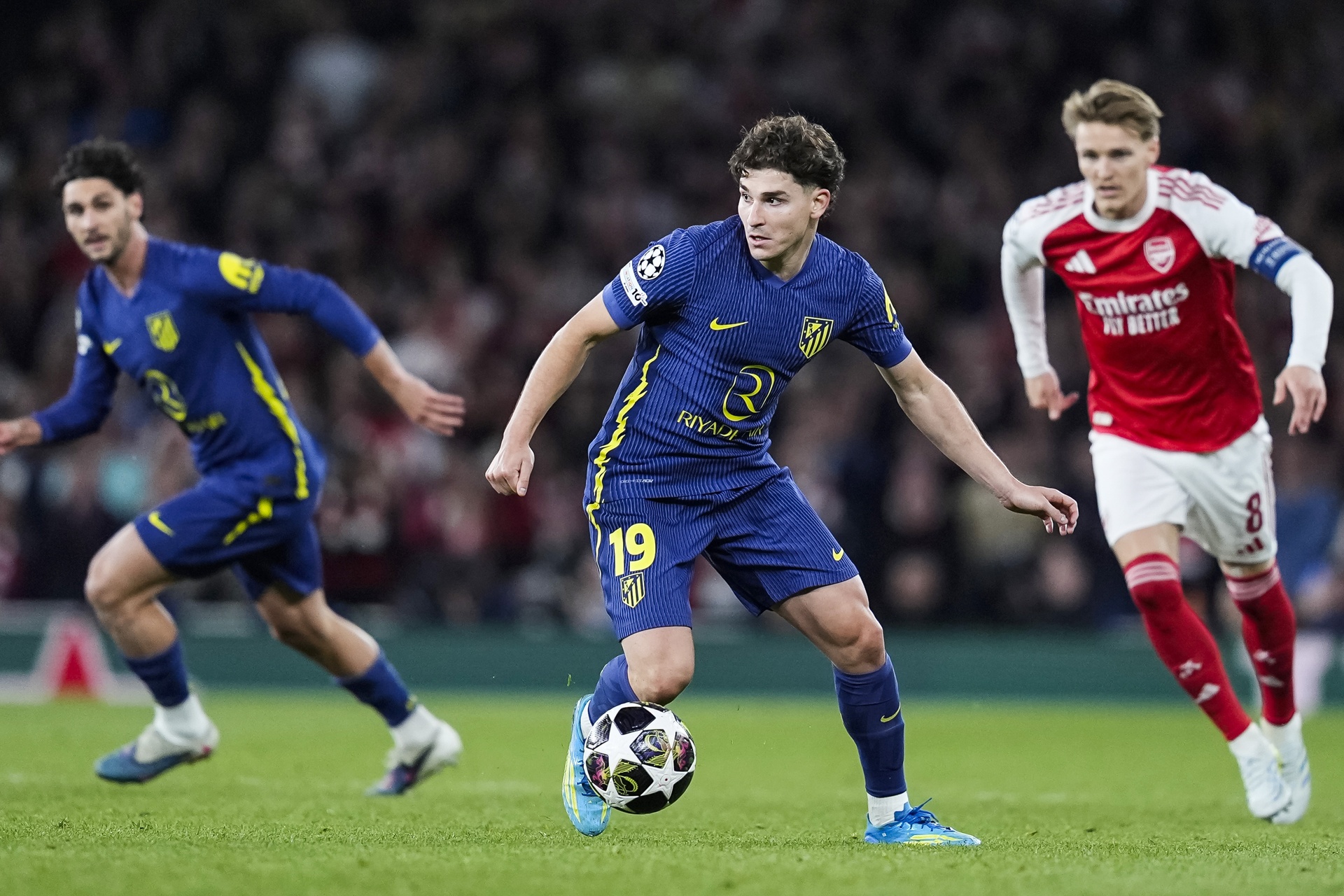 Barcelona przyspieszyła ws. Alvareza! To jej plan na transfer
