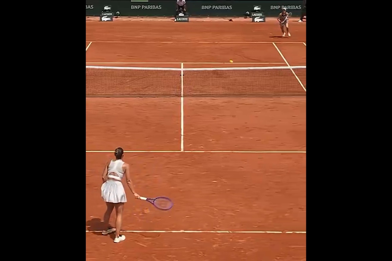 Sceny w Roland Garros. Wkręciła rywalkę [WIDEO]