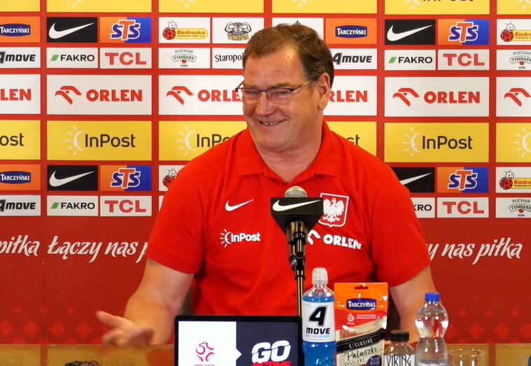 Nie zgadniecie, kto pojawił się na konferencji Urbana. Nagle wypalił. "Dawaj po polsku"