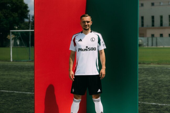 Legia ma nowego napastnika! Wielki powrót na Łazienkowską