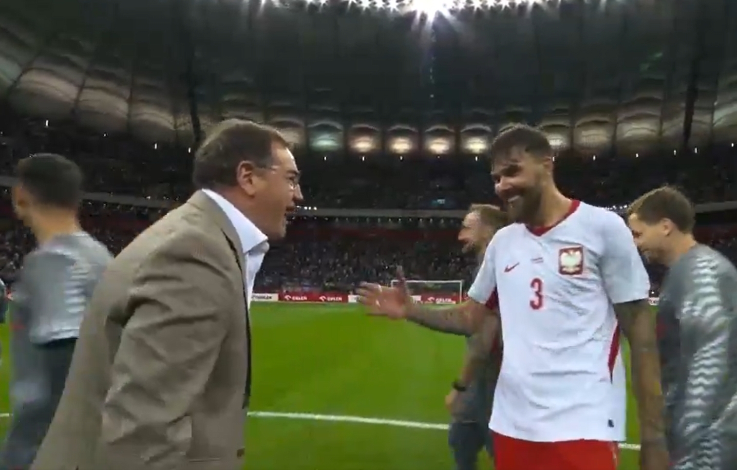 Złota reakcja Urbana na gola. Wykrzyczał to do Wiśniewskiego [WIDEO]