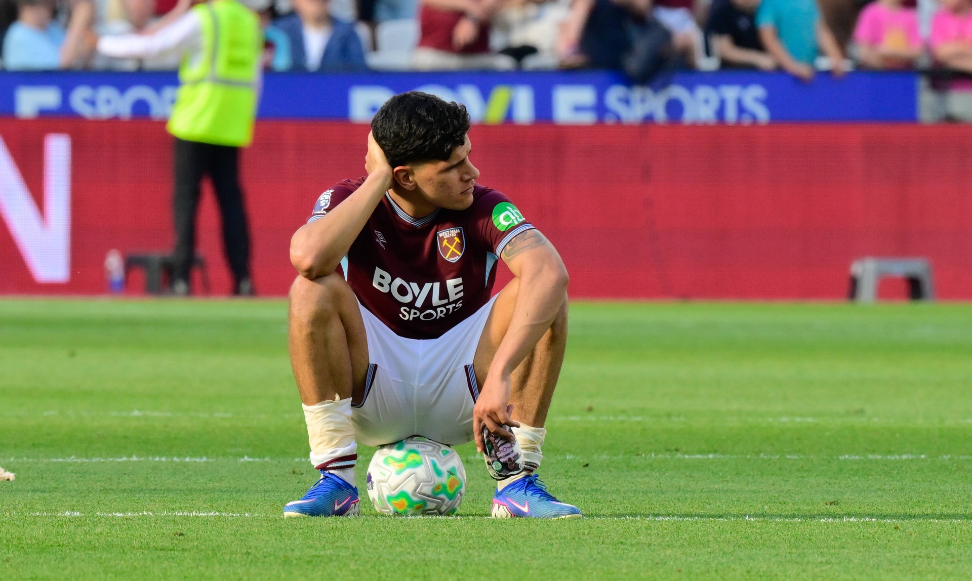 Spadkowicz z Premier League wycenił lidera. Zwariował?