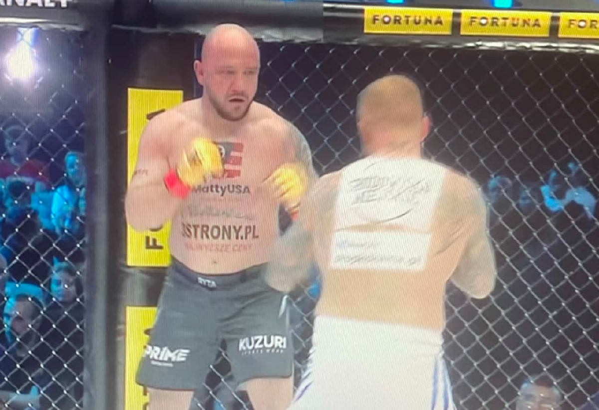 Cztery liczenia w jednej walce! Były mistrz KSW wygrał wojnę na Prime MMA 17
