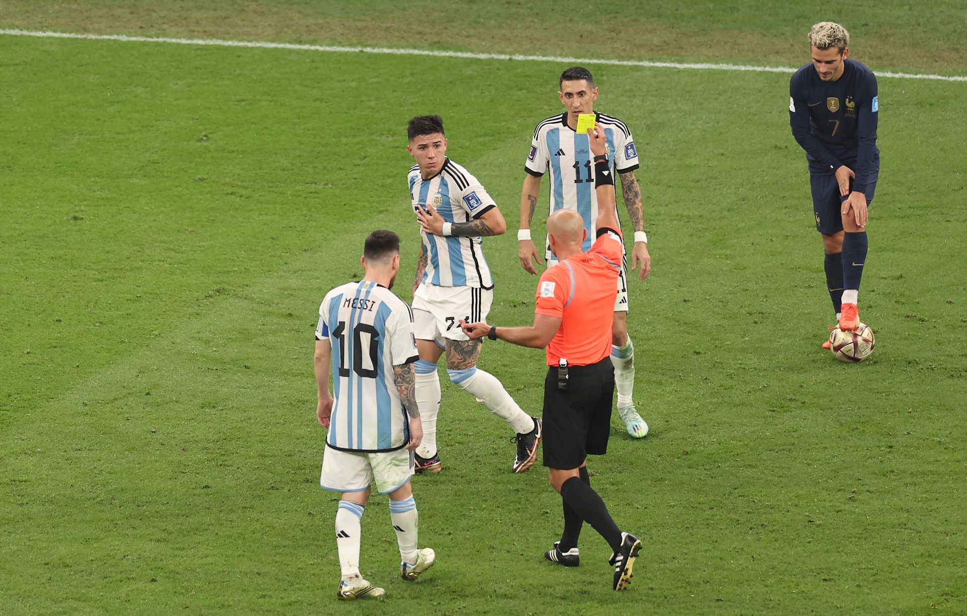 Składy na mecz Argentyna - Algieria. Messi i Marciniak wkraczają do akcji 