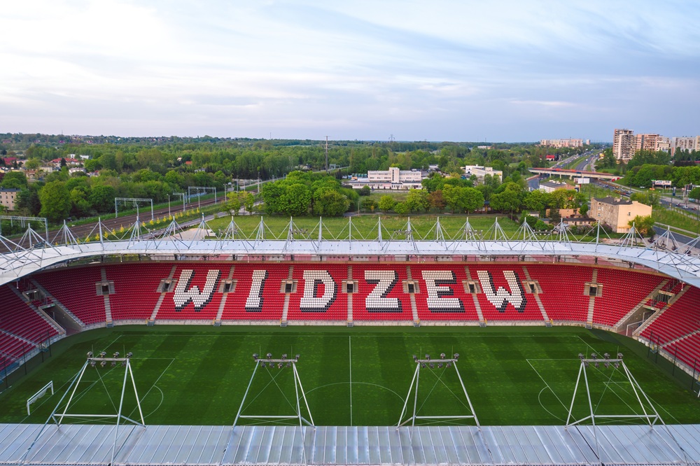 Widzew robi kolejny głośny transfer! "Daje drużynie więcej opcji"