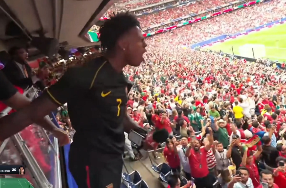 "Speed" oszalał po golu Ronaldo. Niemal spadł z trybuny [WIDEO]