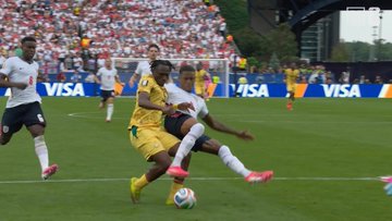 Gigantyczna kontrowersja na mundialu. "VAR poszedł na kawę" [WIDEO]