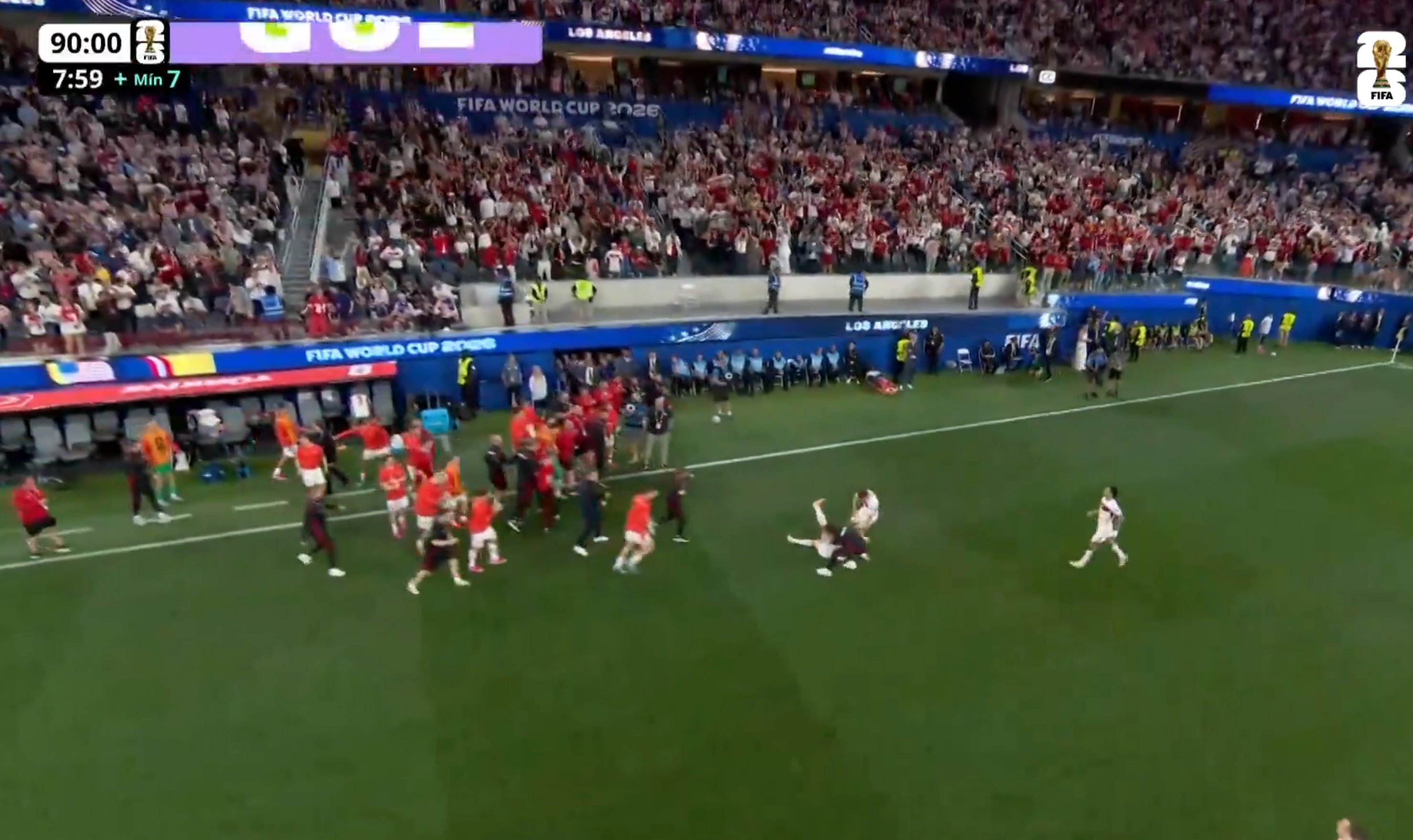 Szaleństwo po golu w 98. minucie! Kapitalny mecz na mundialu [WIDEO]
