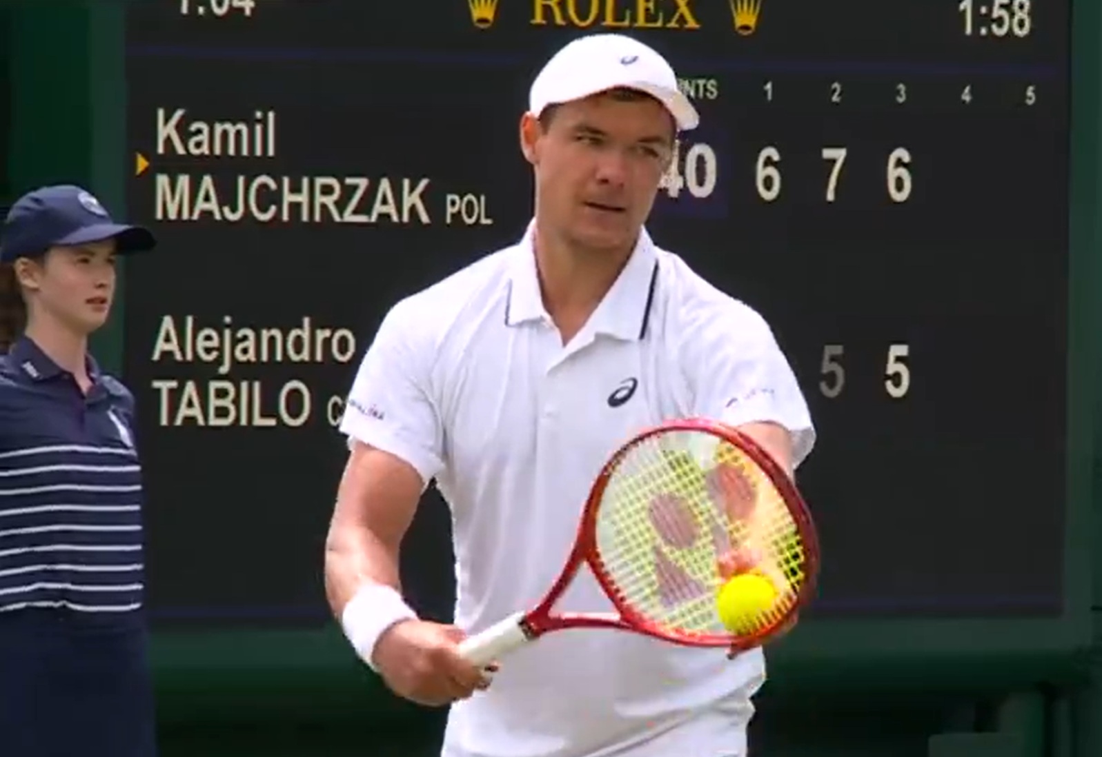 Świetny rewanż Majchrzaka! Polak z awansem na Wimbledonie