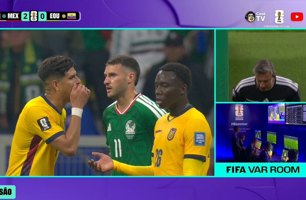Piłkarz Arsenalu wyleciał z boiska na mundialu. Co za głupota [WIDEO]
