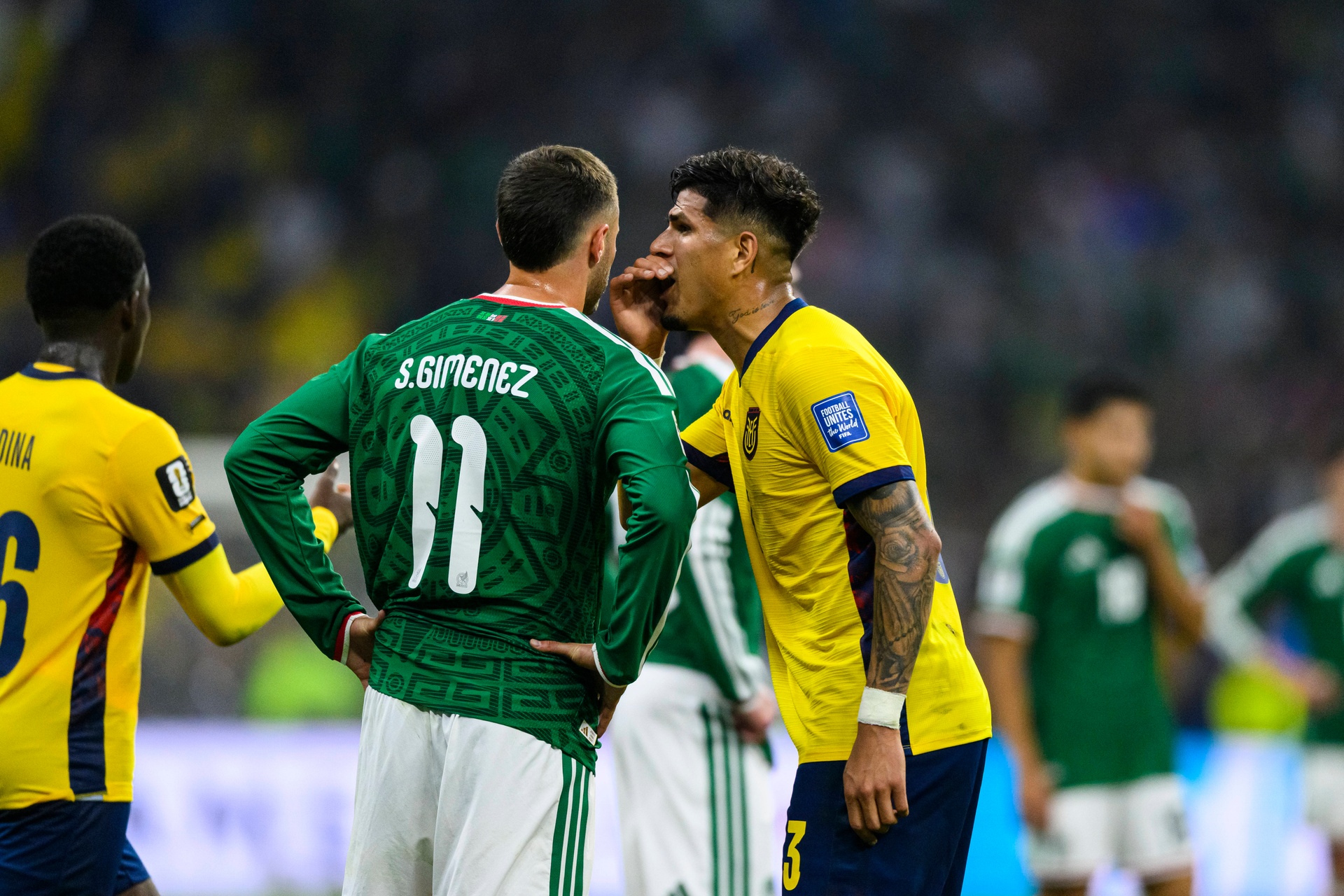 UEFA zdecydowała ws. kary za zasłanianie ust. Oto rekomendacja dla sędziów