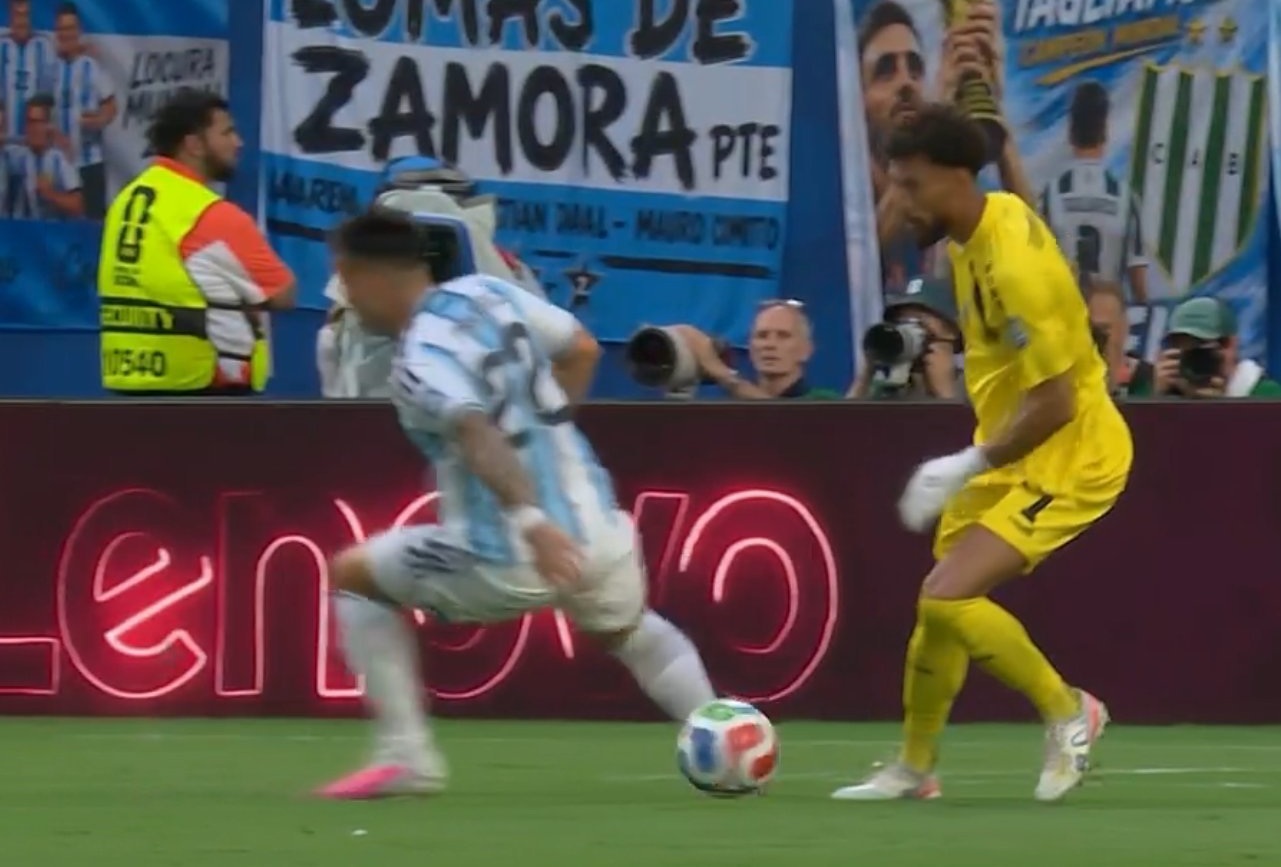 Vozinha nie pęka na robocie. Tak zabawił się z Argentyńczykami [WIDEO]