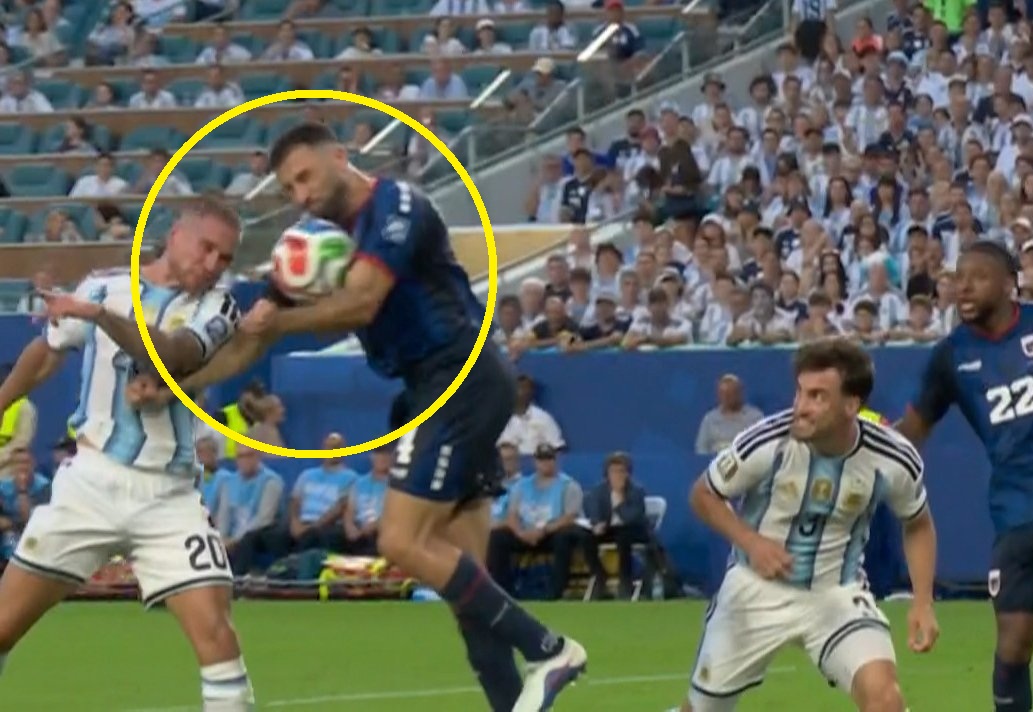 Argentyna żądała karnego! Kontrowersja na mundialu [WIDEO]