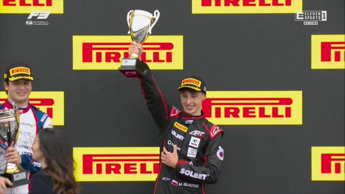 Gładysz na podium w Formule 3. Wielki sukces Polaka na legendarnym torze