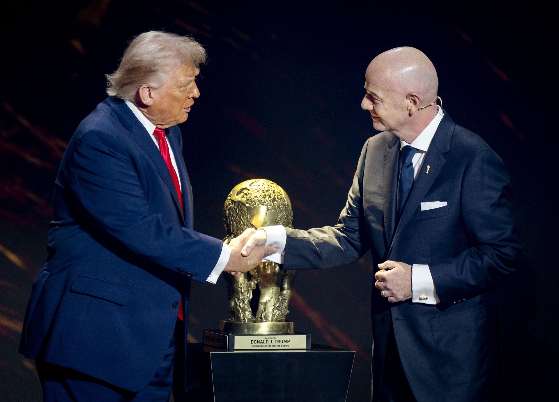 Trump potwierdził rozmowy z Infantino. Nowe szczegóły nt. afery z Balogunem