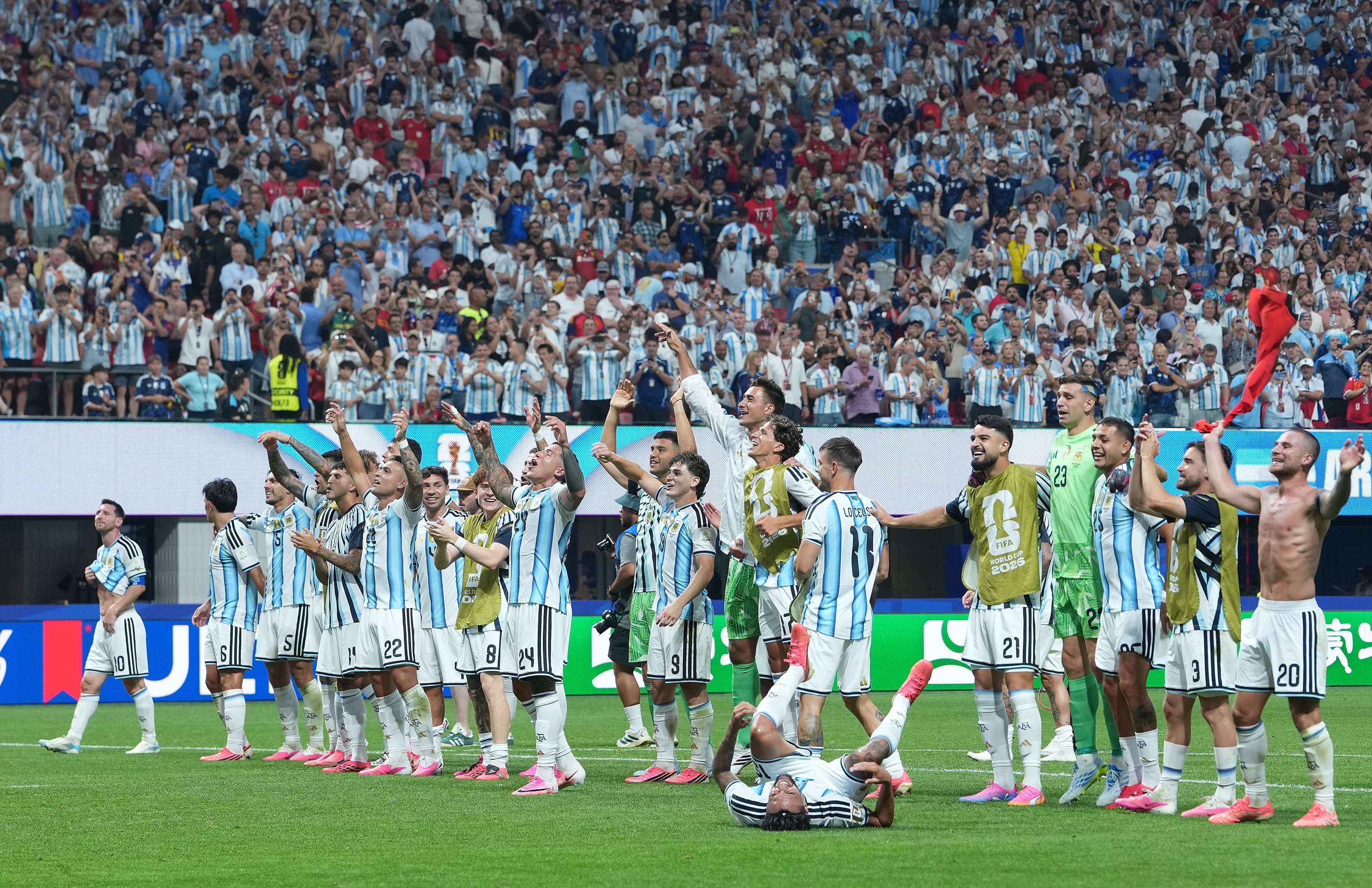 Pakiet na Argentyna - Szwajcaria: kurs 200.0 i ekstra bonus za pierwszą wpłatę!