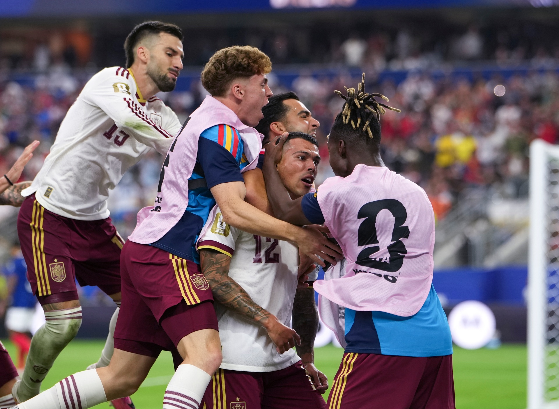 Niespodziewany bohater półfinału MŚ. Dostał nagrodę od FIFA