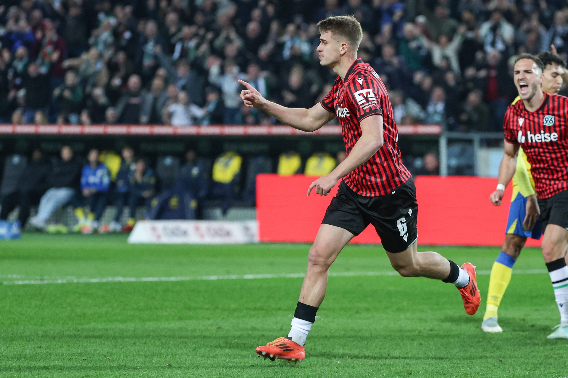 Były reprezentant Polski blisko Lens. Kolejny kadrowicz po Skórasiu [NASZ NEWS]