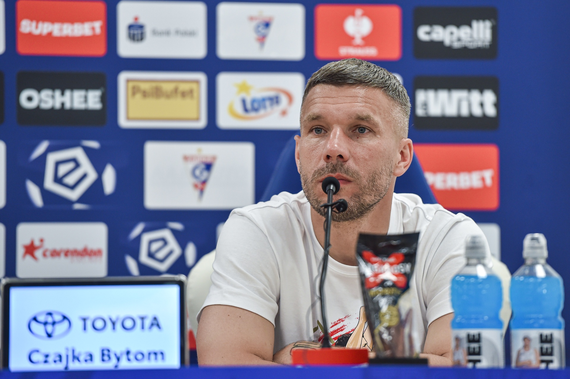 Co za słowa Podolskiego. Tak ocenia mecz z Fenerbahce. "Zagramy o wszystko"