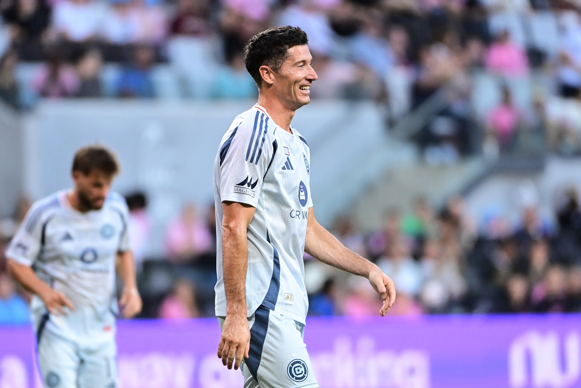 Lewandowski podbija serca kibiców. Tak zachował się po debiucie [WIDEO]