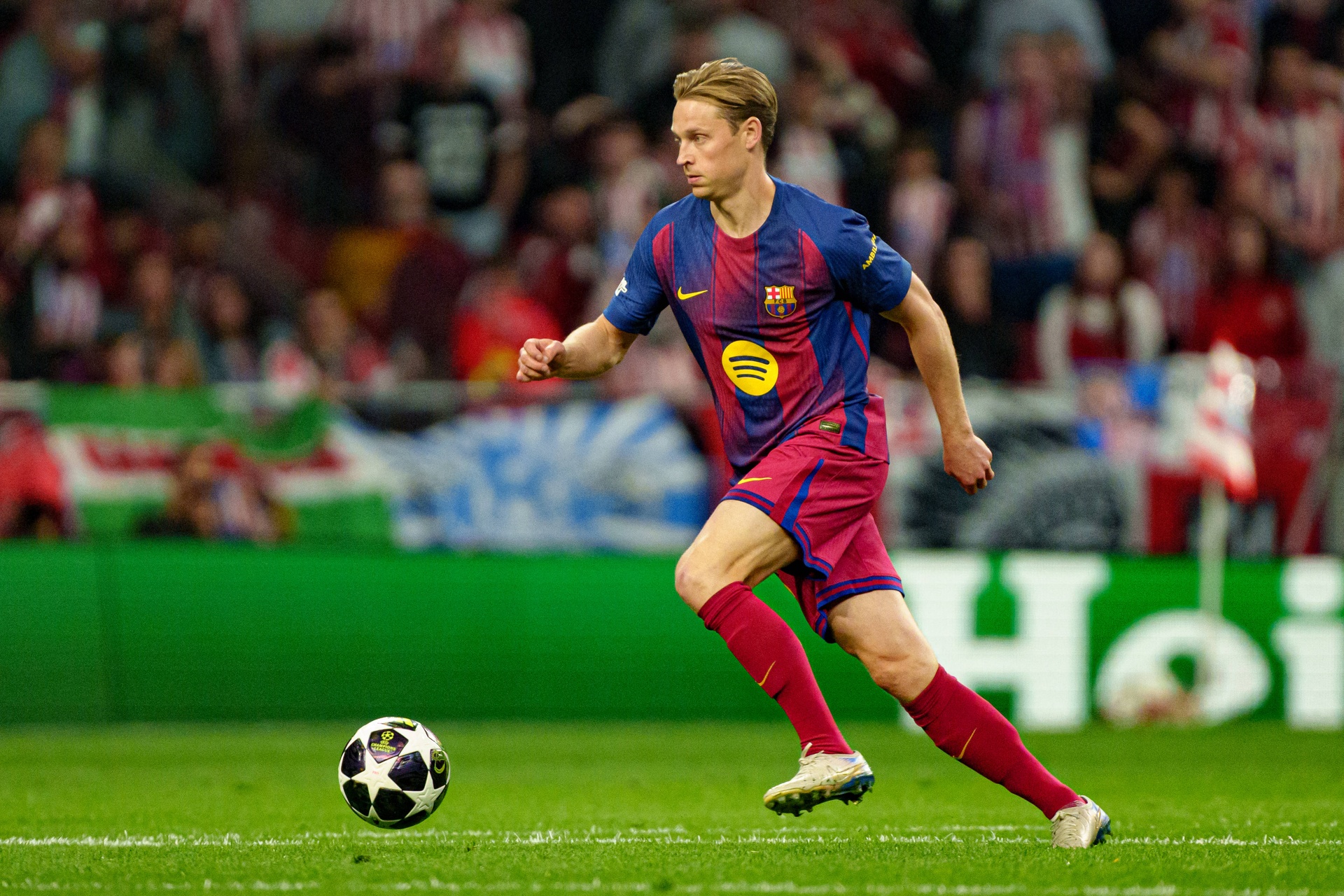 Poważna kontuzja De Jonga! FC Barcelona podała, co się stało