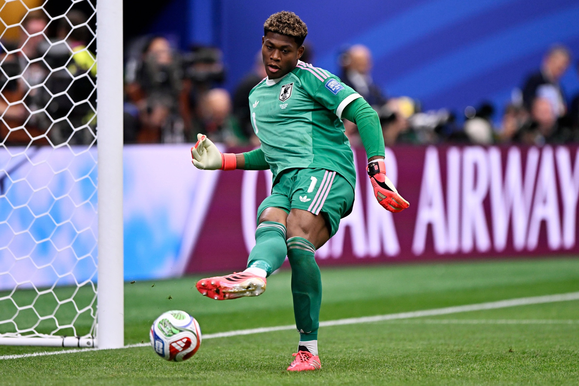 Reprezentant Japonii rozchwytywany. PSG ma poważnego rywala
