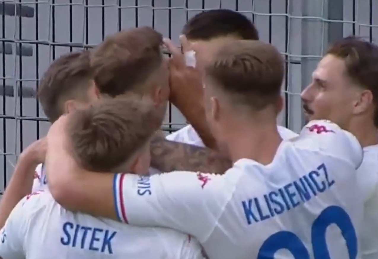 Emocje w 1 Lidze. Beniaminek stracił zwycięstwo w końcówce