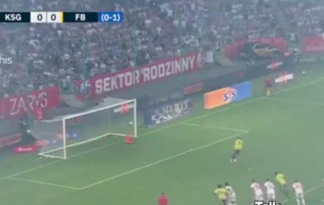 Gwiazdor Fenerbahce znowu strzelił Górnikowi. Niestety [WIDEO]