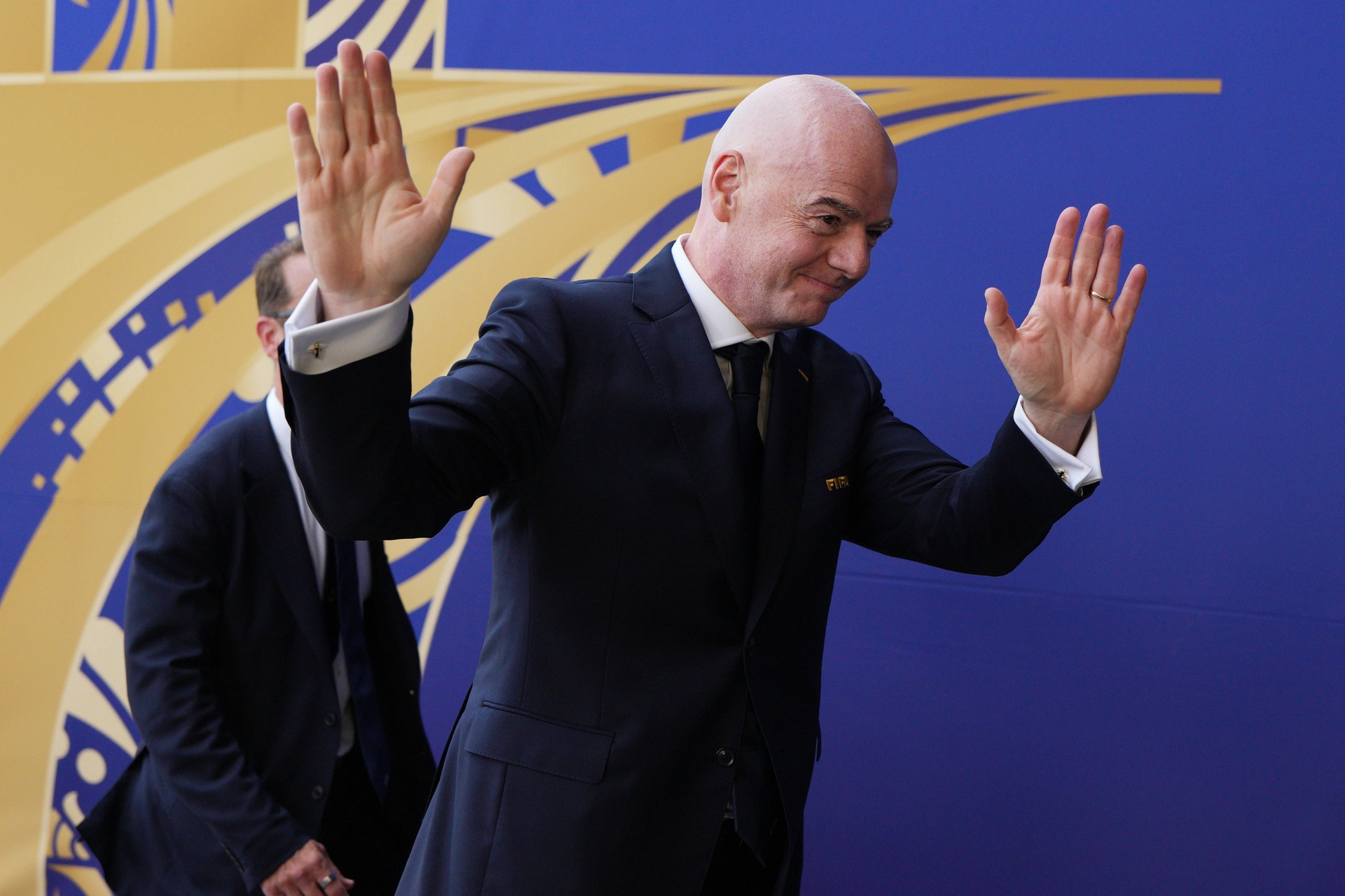 Infantino zrezygnował z szokującego pomysłu. Jest oficjalne oświadczenie