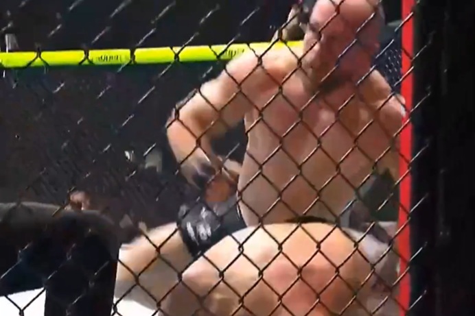 Potężne grzmoty w UFC. Polak załatwił sprawę w pierwszej rundzie [WIDEO]