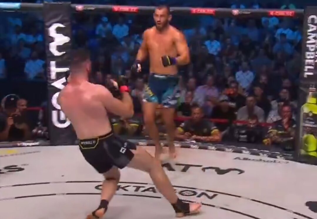 Co za nokaut mistrza Fame MMA! Zdobył pas dużej federacji [WIDEO]