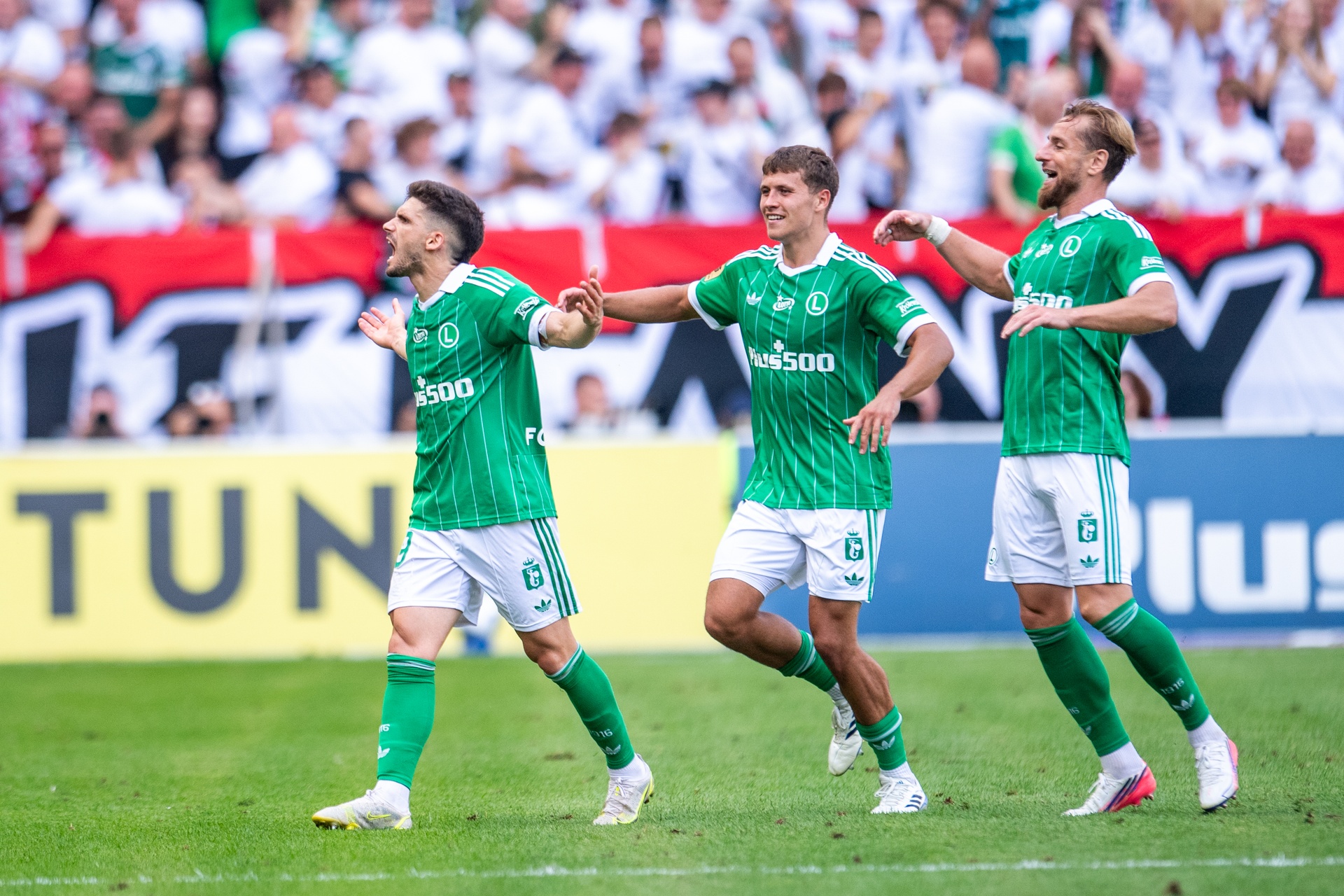 Legia liderem Ekstraklasy! Co za zwrot po koszmarnym początku [WIDEO]