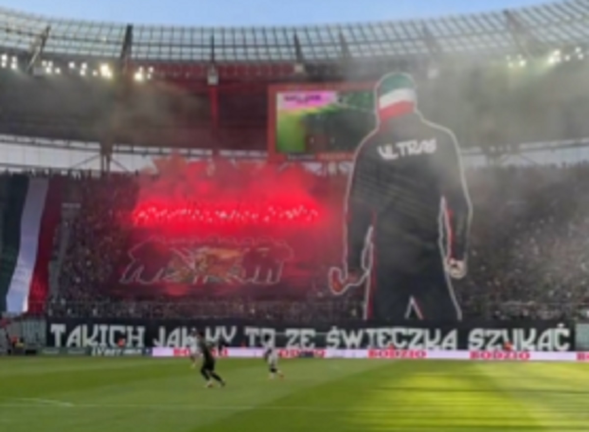 Tak kibice Śląska przywitali się z Ekstraklasą. Specjalna oprawa [WIDEO]