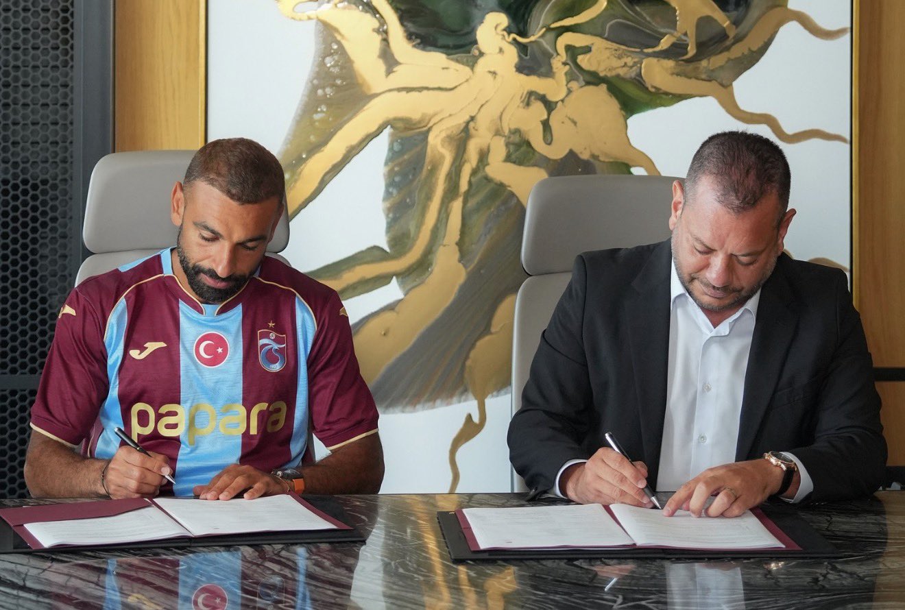 Potwierdzono transfer Salaha. Sensacyjny wybór stał się faktem