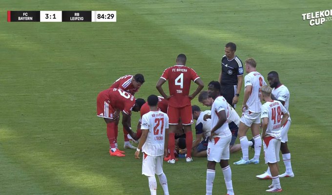 Musiala zemdlał w trakcie spotkania. Wstrząsające sceny w Monachium