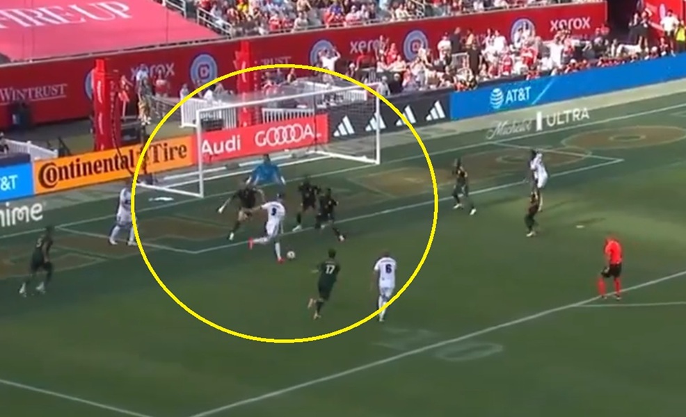 Duże pudła Lewandowskiego! To powinien być gol [WIDEO]