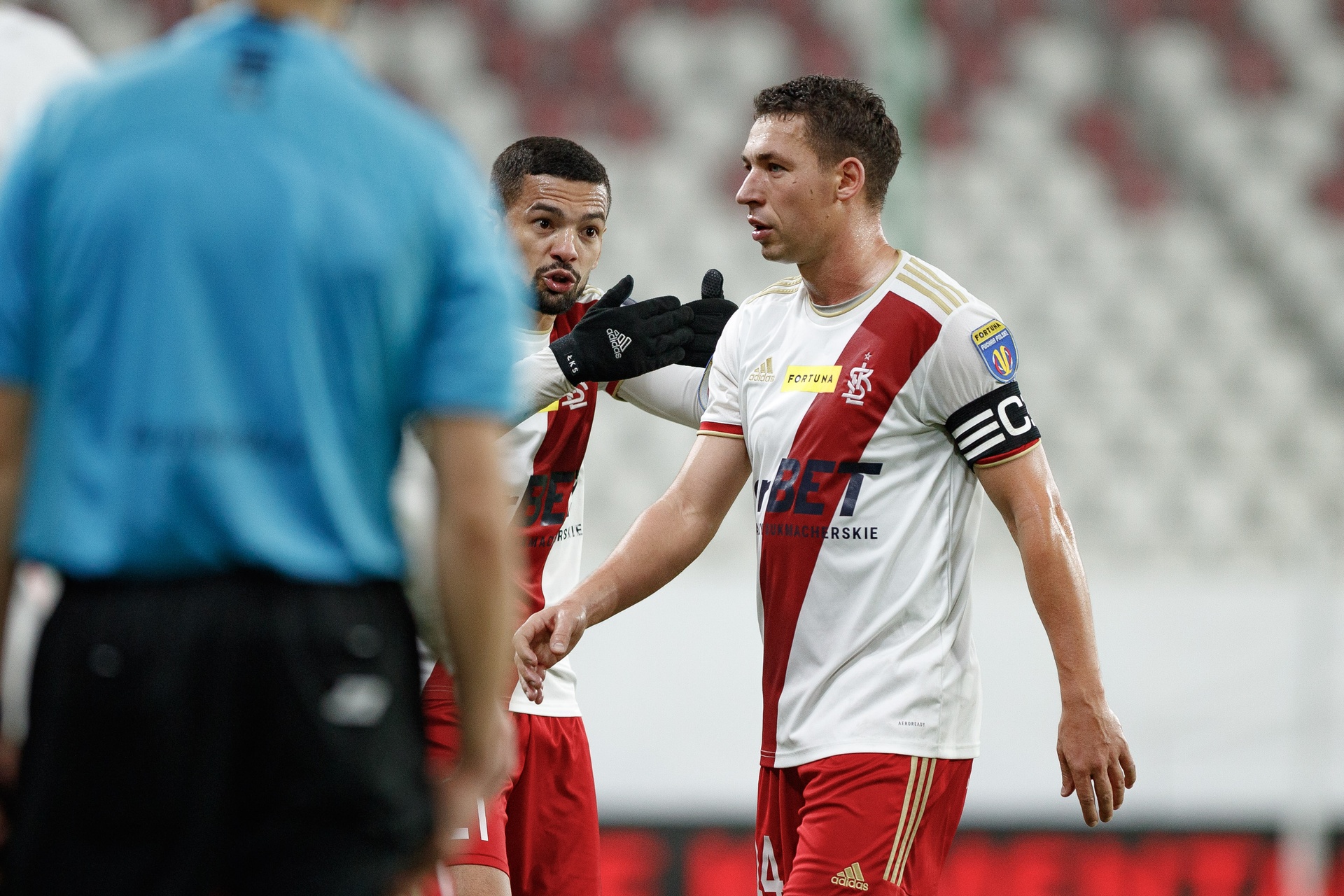 Legia ogłosiła sztab rezerw. Kibice rozsierdzeni